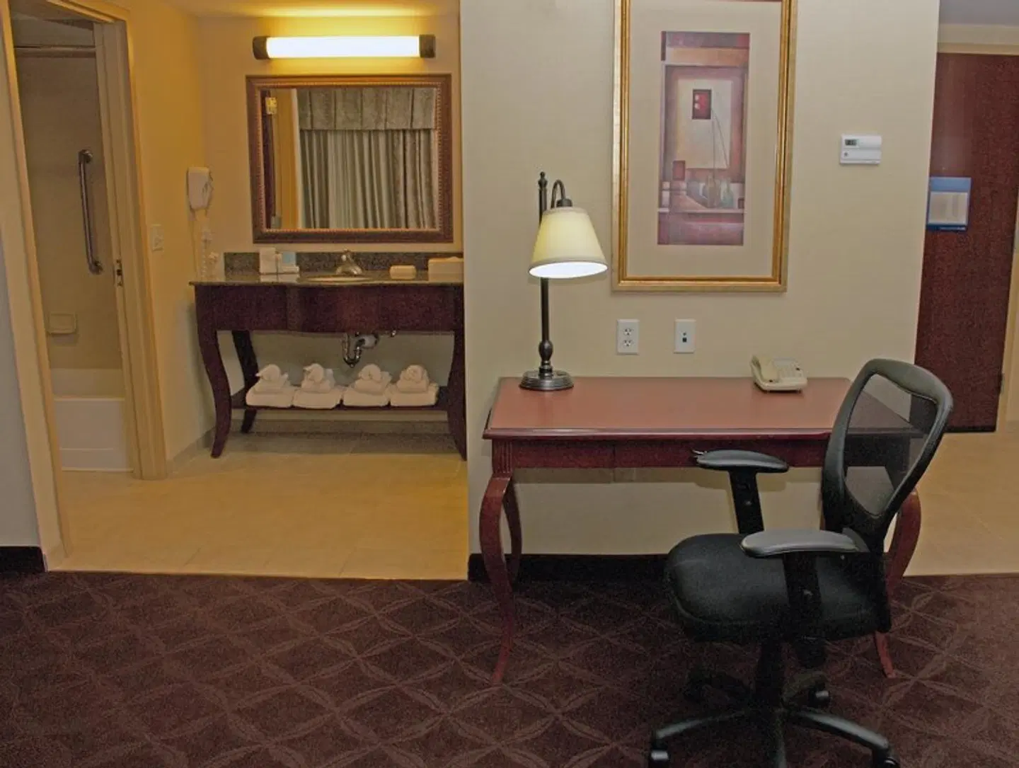 Hampton Inn & Suites Chesapeake-Battlefield Boulevard ROOM_EXAMPLE