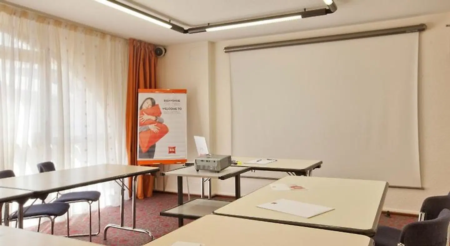 ibis Poitiers Centre Konferenz