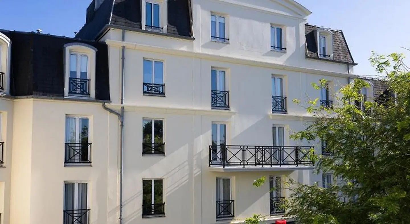 ibis Valenciennes EXTERIOR