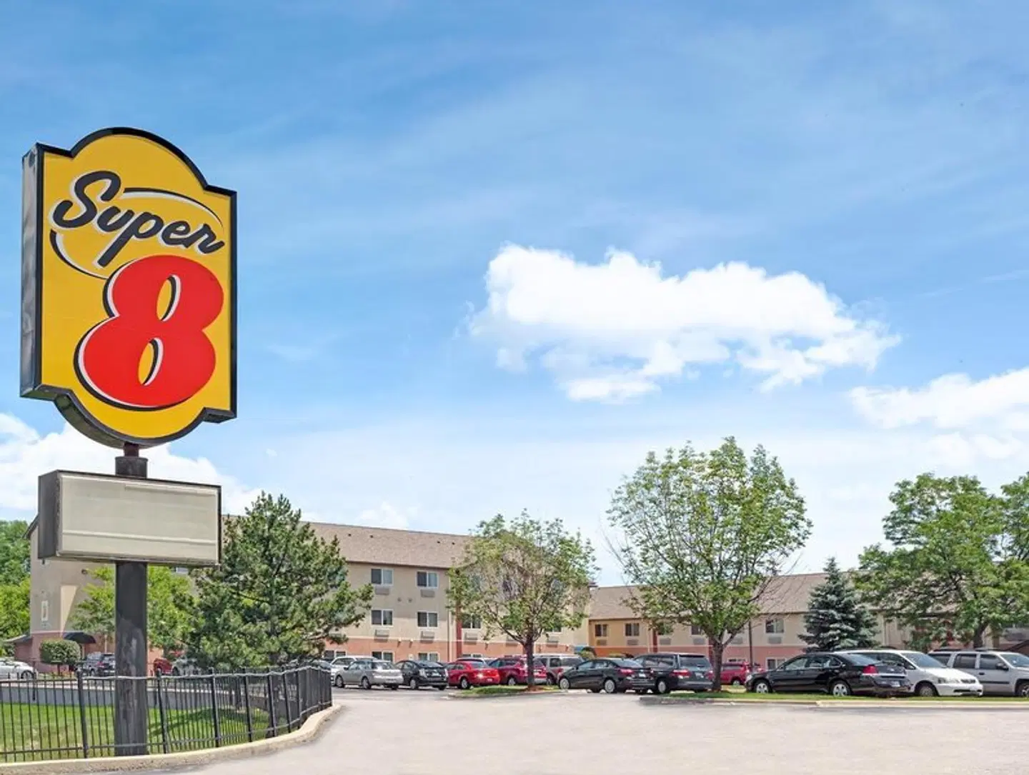 Super 8 by Wyndham Chicago O'Hare Airport SPORTS_AND_LEISURE