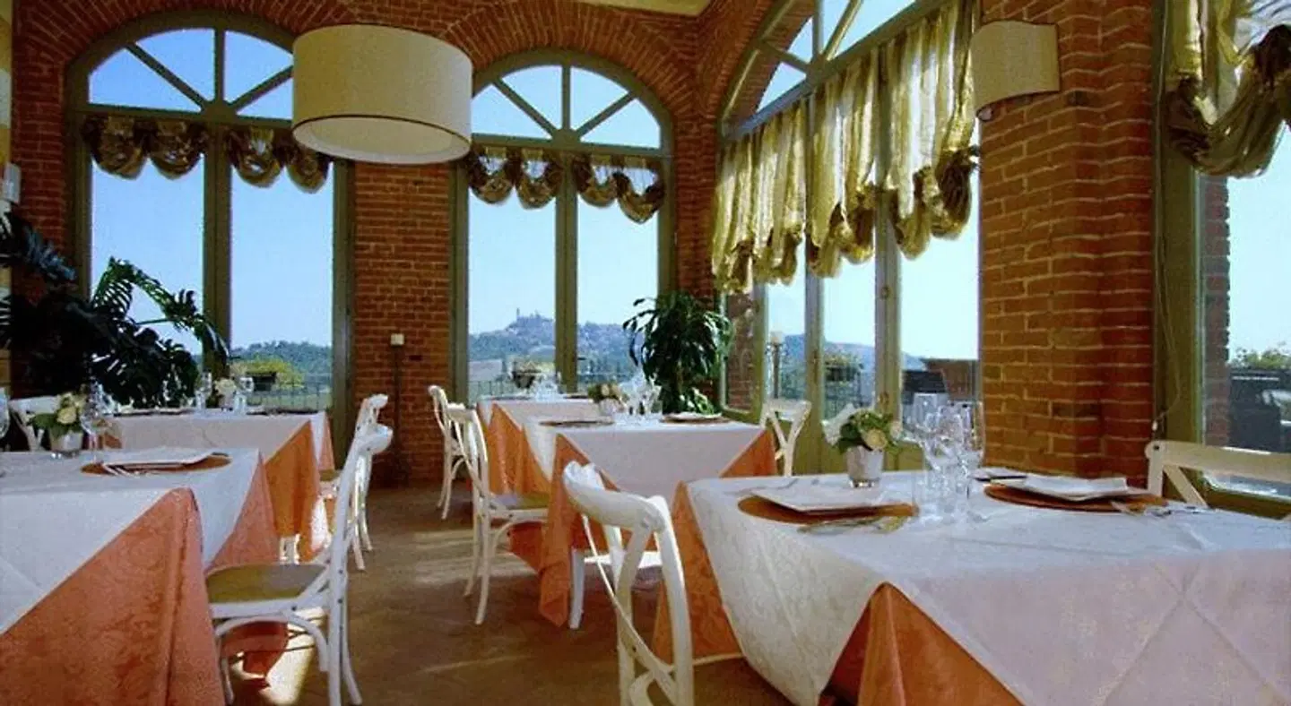 Villa Morneto Restaurant