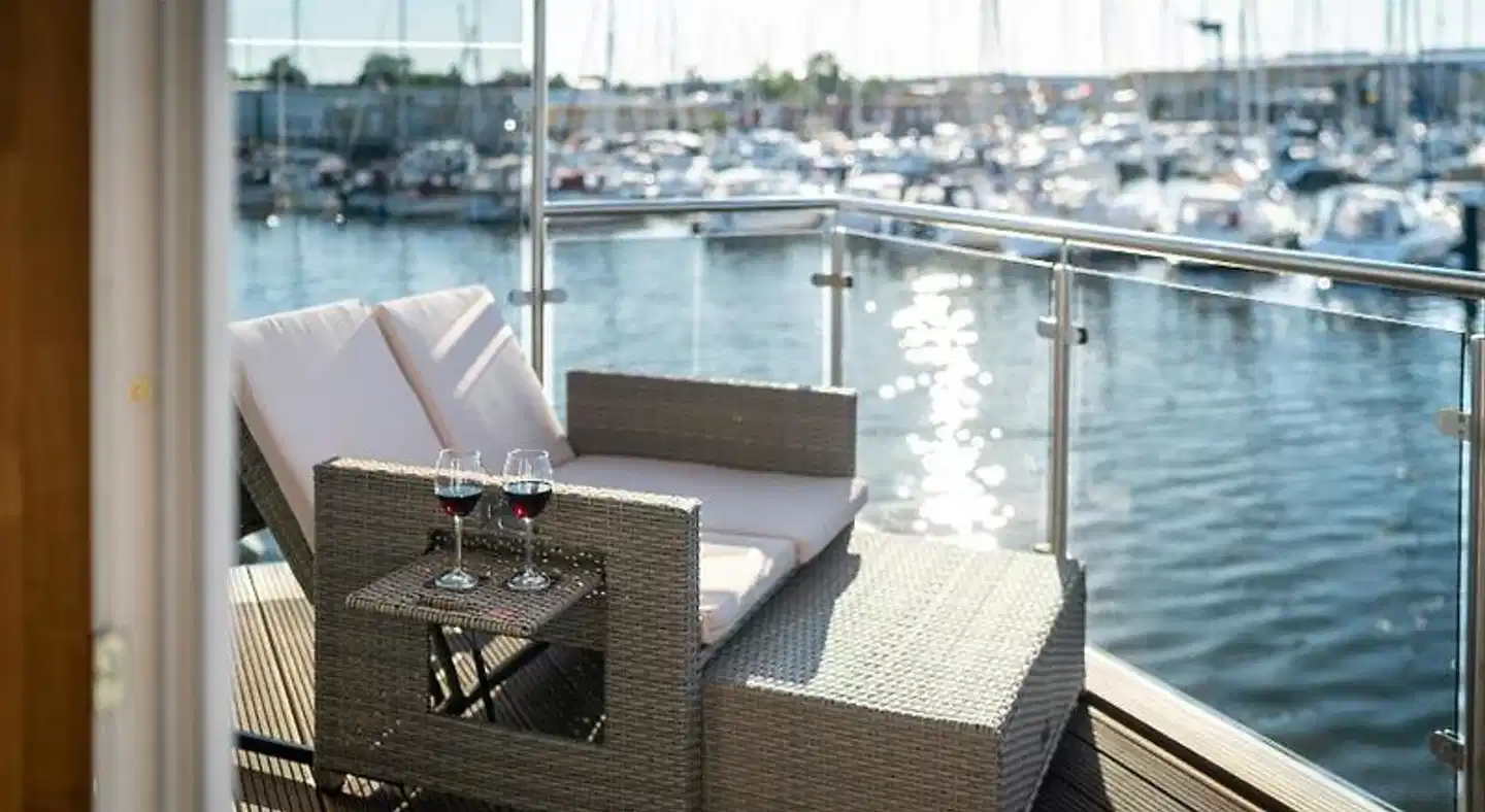Schwimmende Hauser im BALTIC SEA RESORT Terrasse