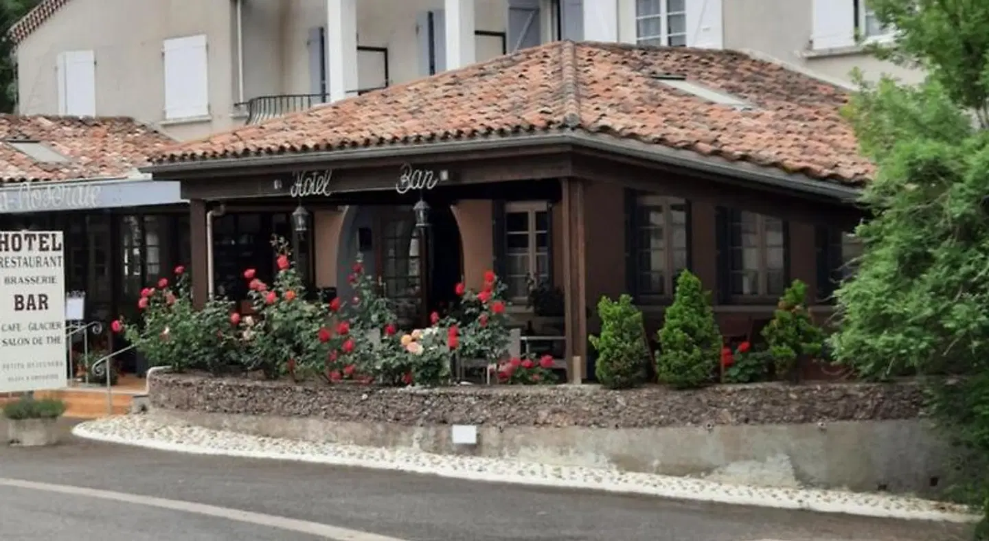 Hostellerie De La Roseraie EXTERIOR