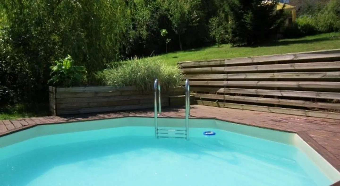 La Petite Auberge de Carennac OUTDOOR_POOL