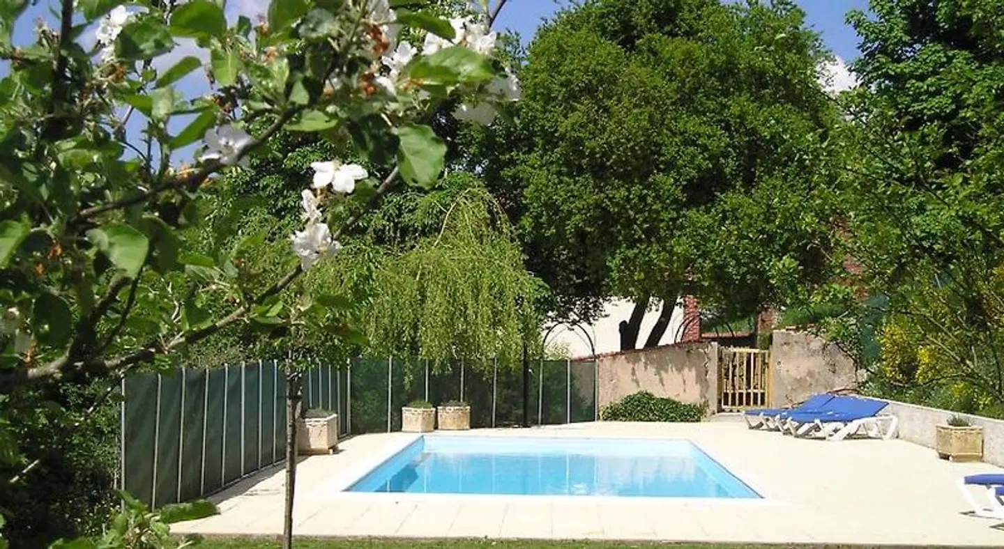 Manoir Bonpassage OUTDOOR_POOL