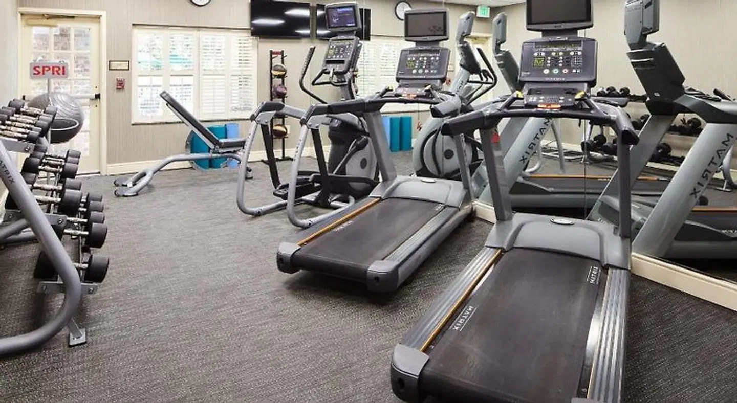 Courtyard by Marriott Charleston Mt. Pleasant SPORTS_AND_LEISURE