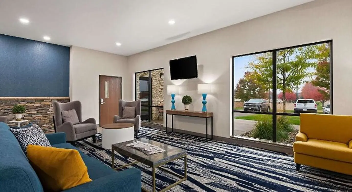 Comfort Suites Hudson HEALTH_BEAUTY