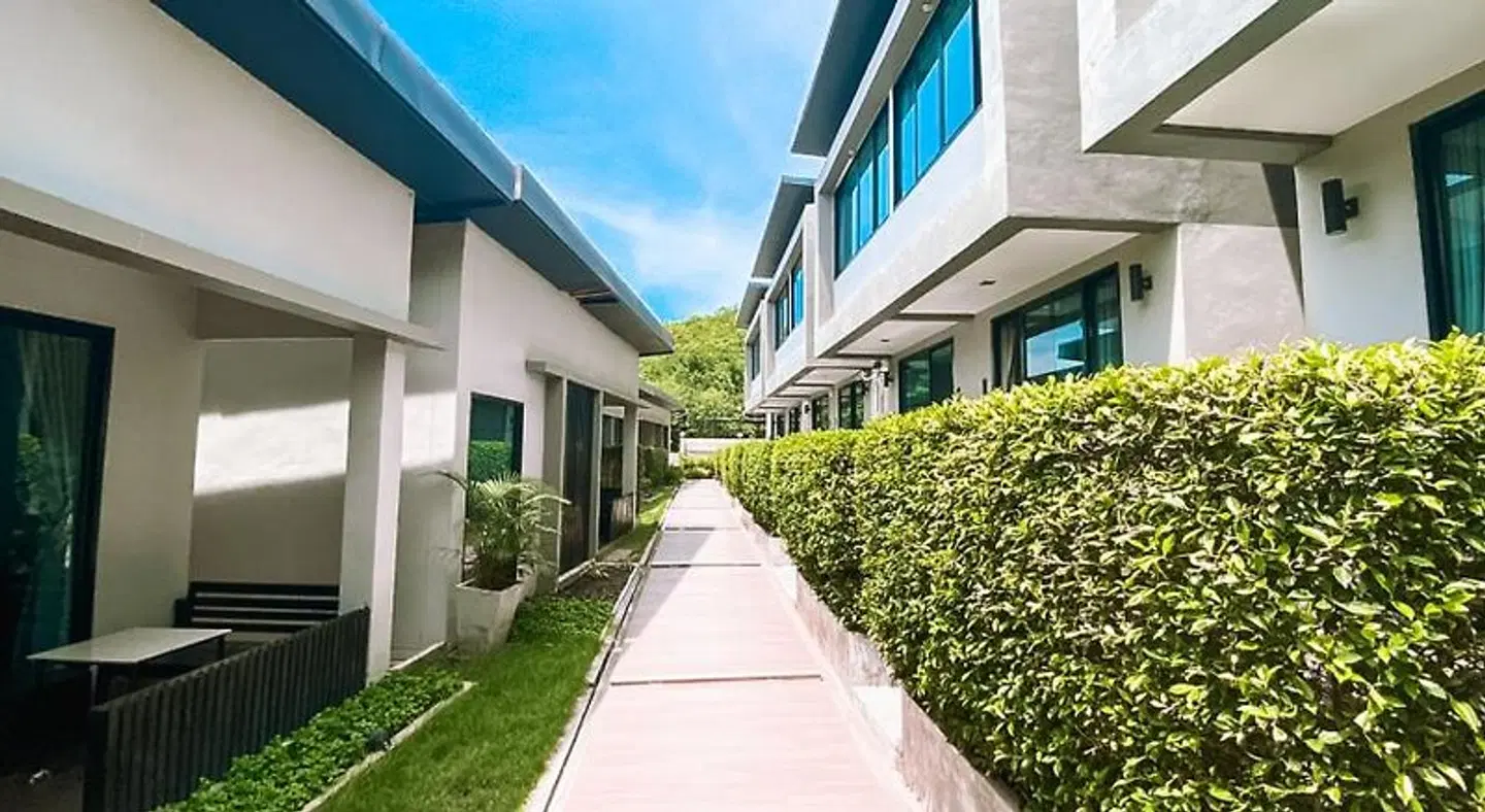 Koh Larn Villa Resort EXTERIOR