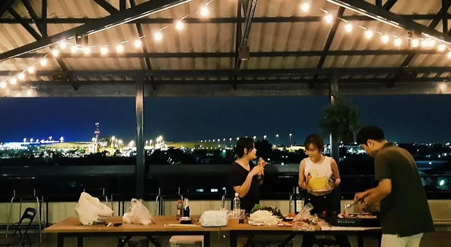 Yam Yen Hostel Bar