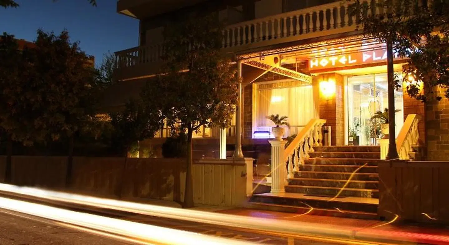 Platon Hotel Terrasse