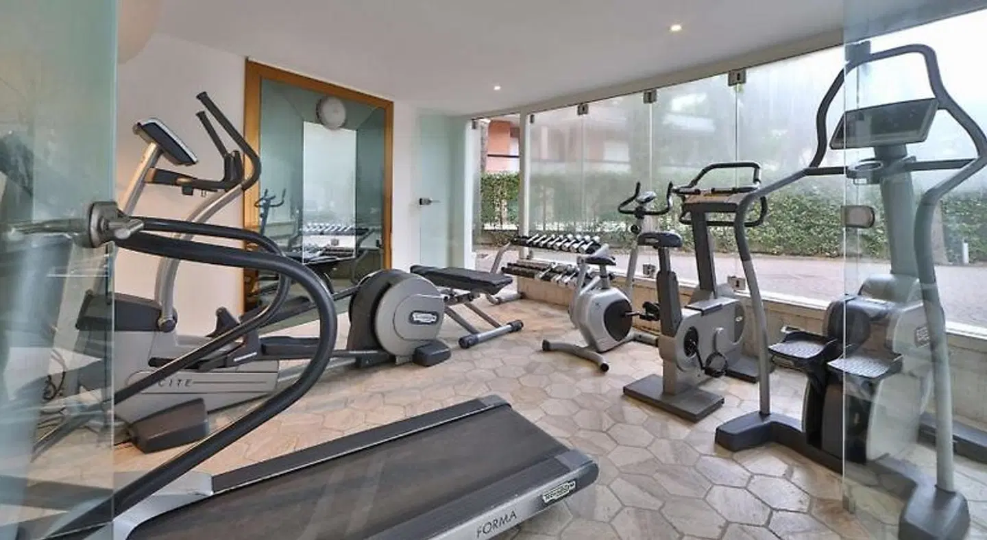 Hotel Globus SPORTS_AND_LEISURE
