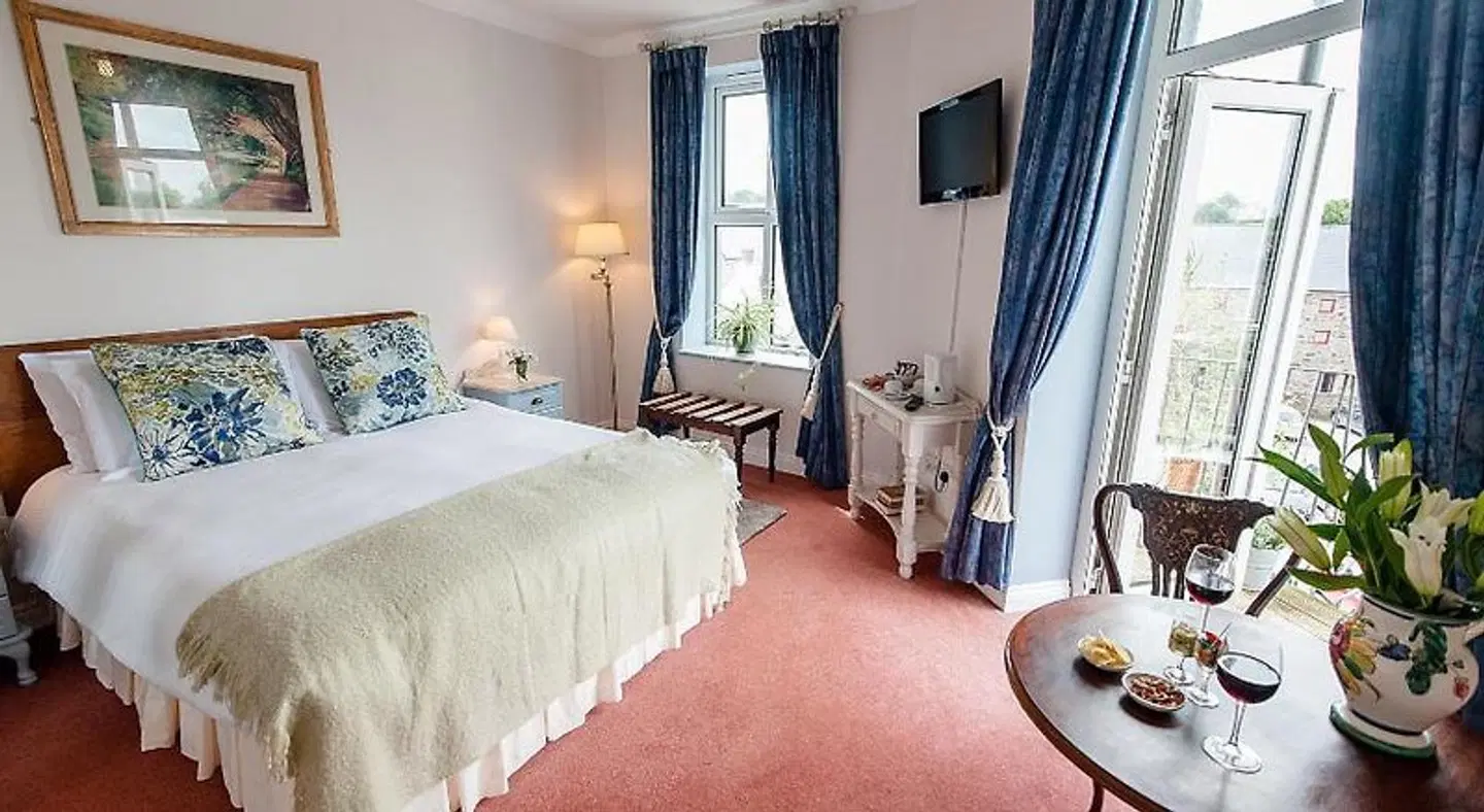 O'Donovan's Hotel ROOM_EXAMPLE
