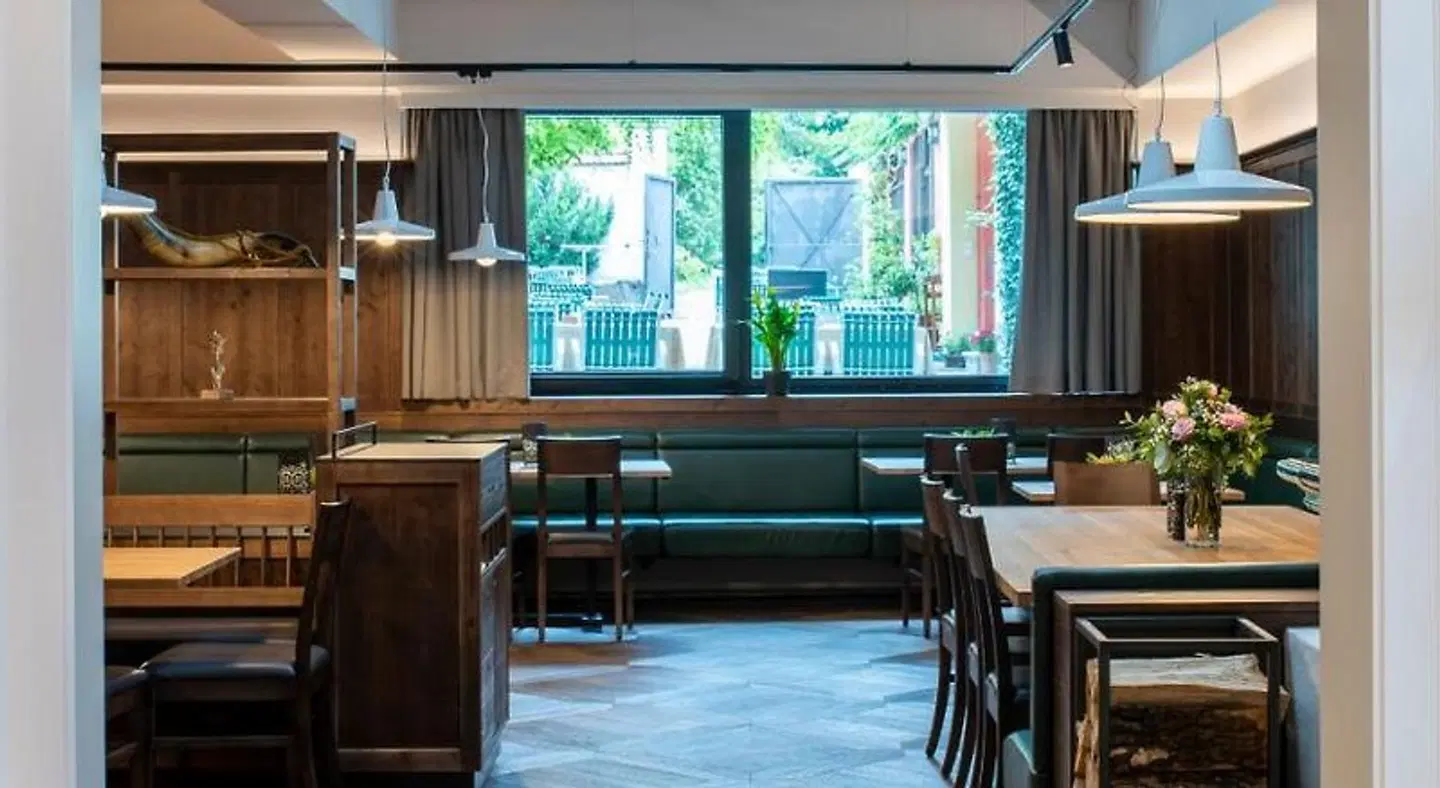 Zweimüller Bar