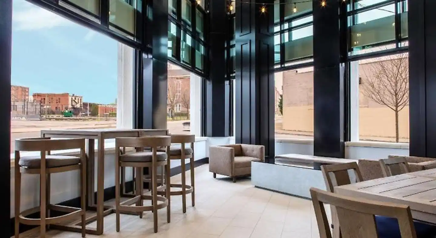 Hyatt House Nashville Downtown Sobro Bar