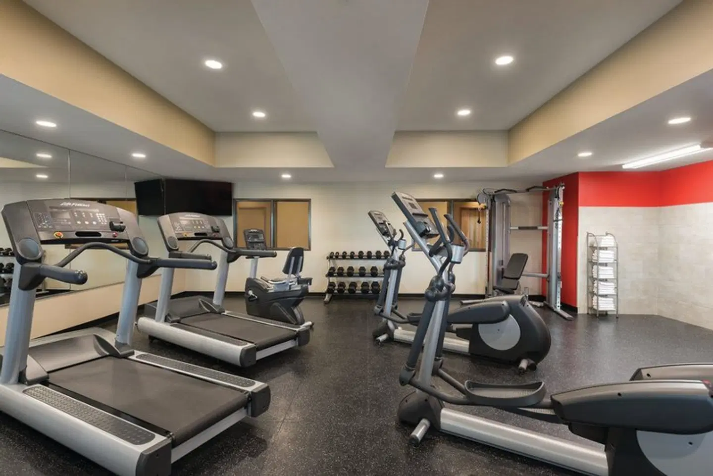 Holiday Inn Chicago Northwest - Schaumburg by IHG SPORTS_AND_LEISURE
