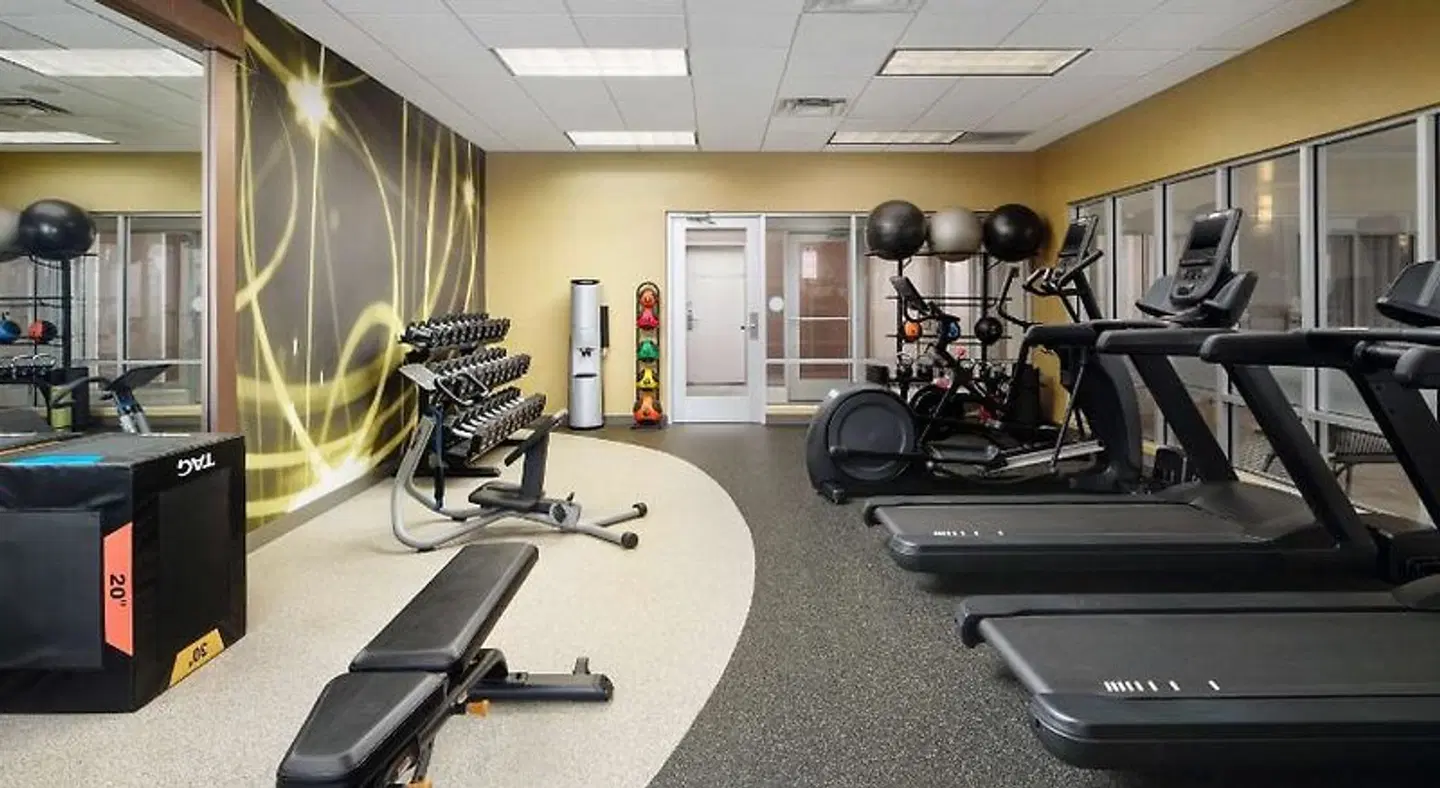 Hilton Garden Inn Schaumburg SPORTS_AND_LEISURE