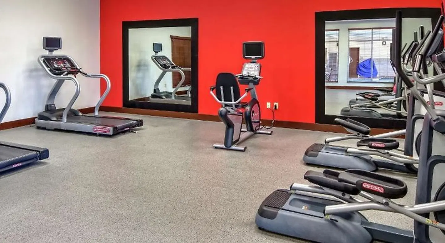 Hilton Garden Inn Tulsa Midtown SPORTS_AND_LEISURE
