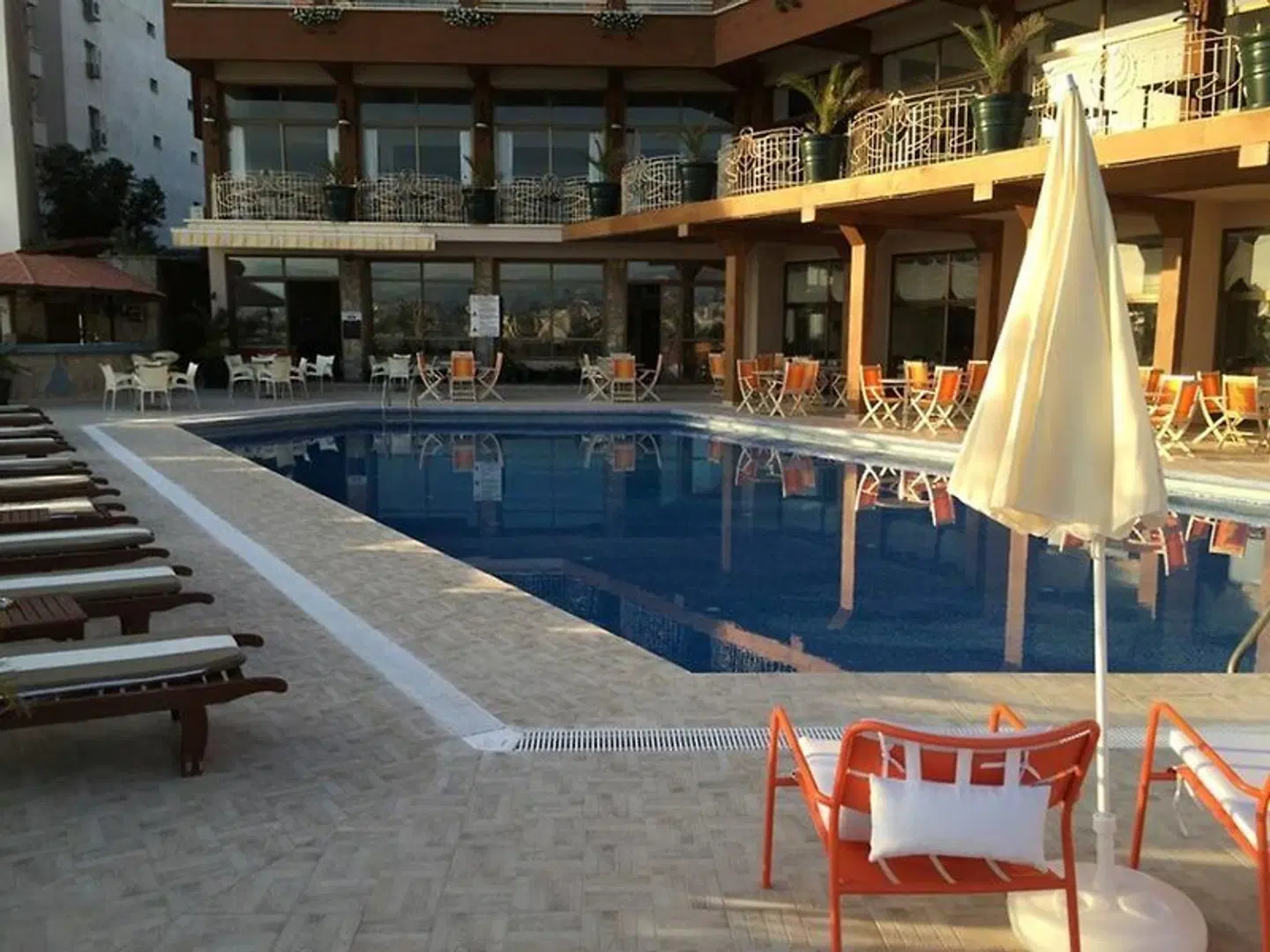 Suhan Seaport Hotel OUTDOOR_POOL