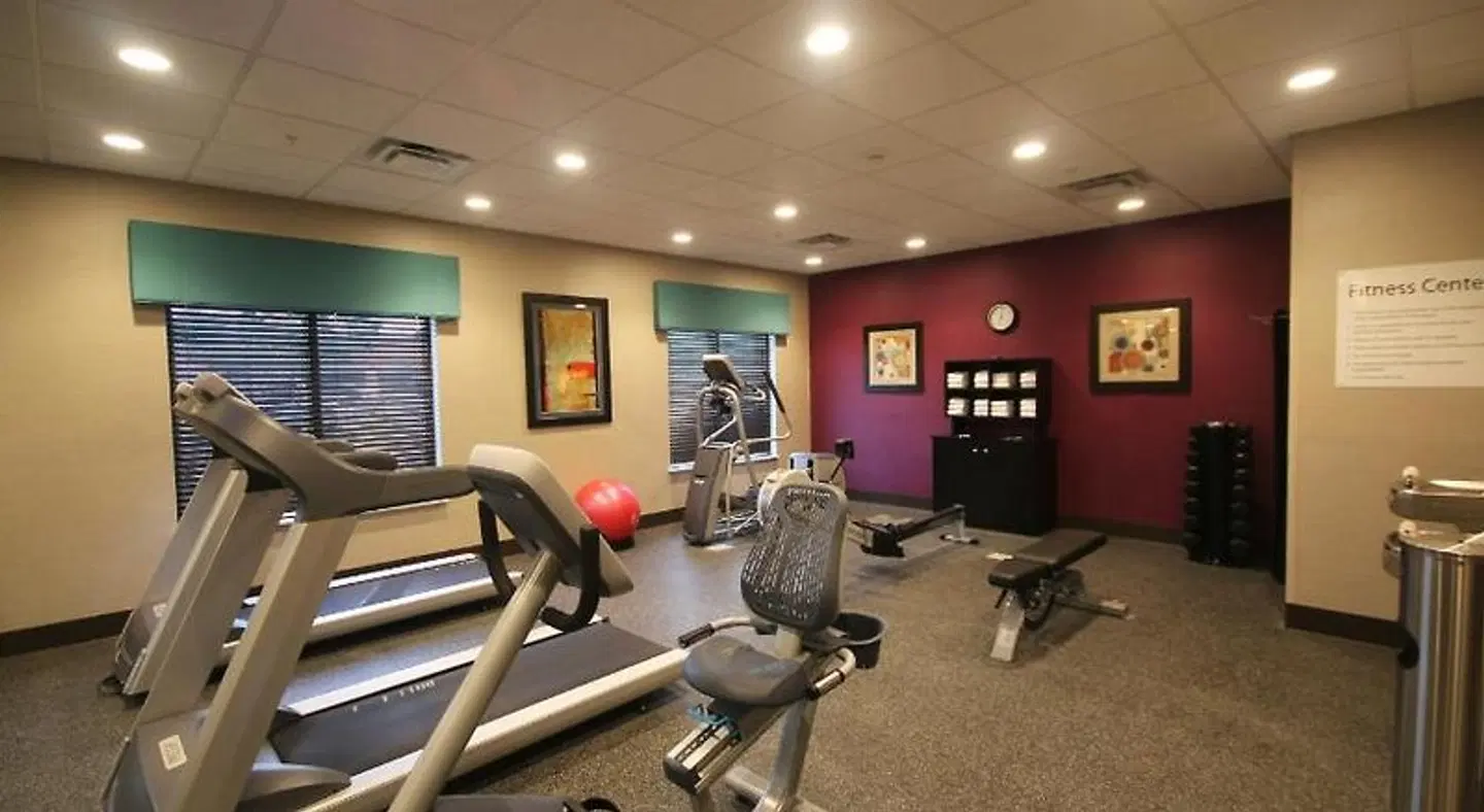 Holiday Inn Express & Suites Charlotte North by IHG SPORTS_AND_LEISURE