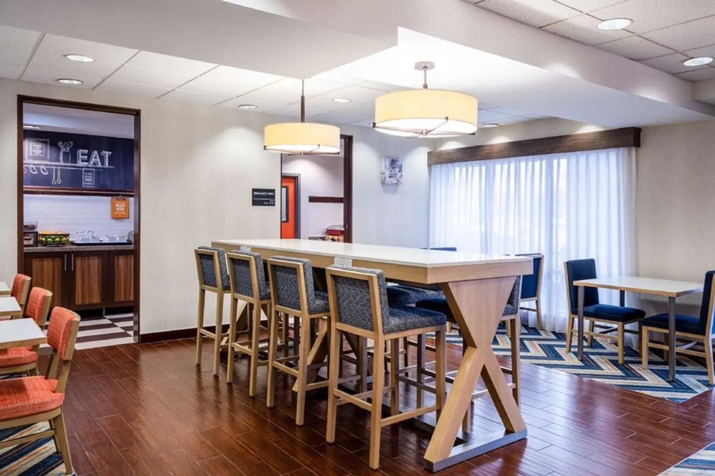 Hampton Inn Joliet/I-80 Bar