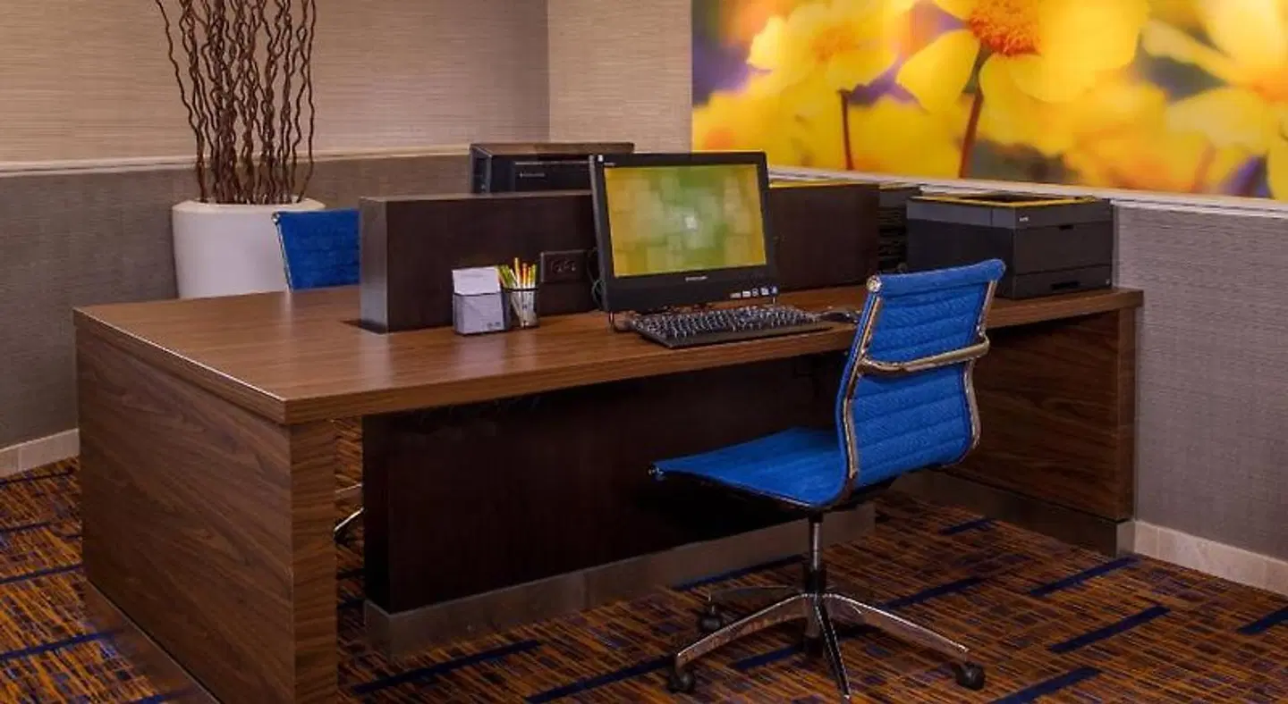 Courtyard by Marriott Richmond West ROOM_EXAMPLE