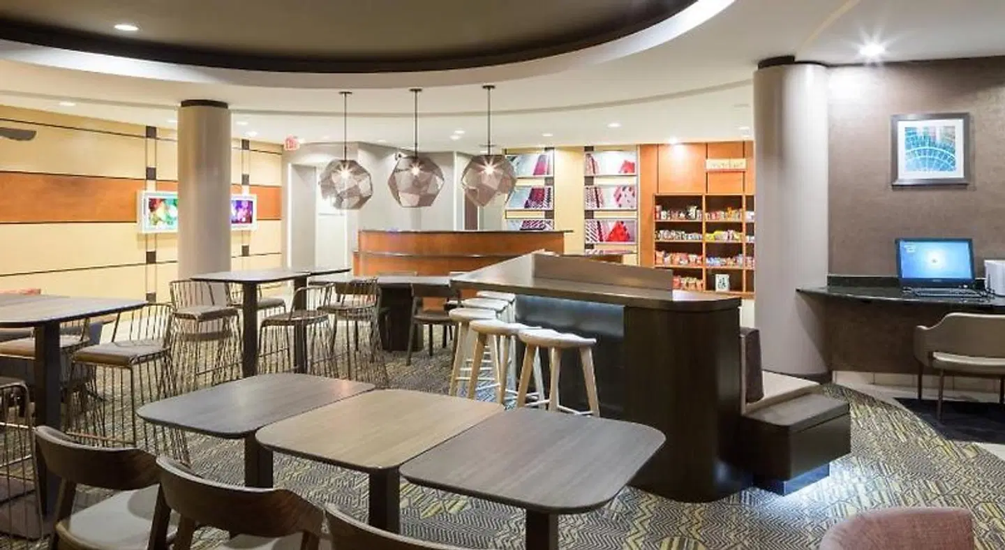 SpringHill Suites by Marriott Indianapolis Fishers Bar