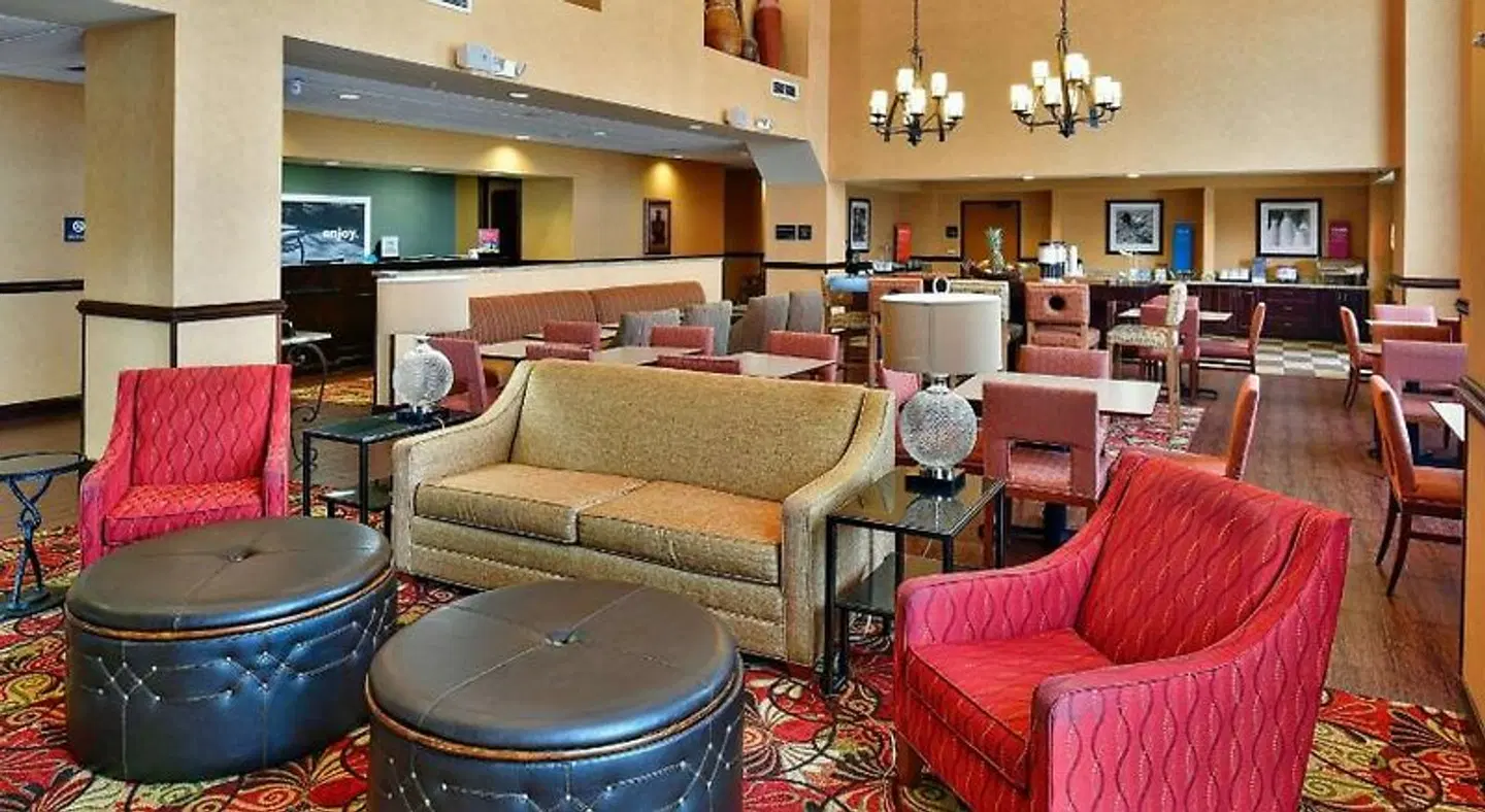 Hampton Inn & Suites Fredericksburg LOUNGE_LOBBY