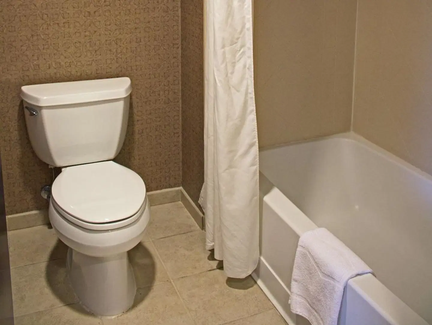 Hampton Inn & Suites Chesapeake-Battlefield Boulevard Badezimmer