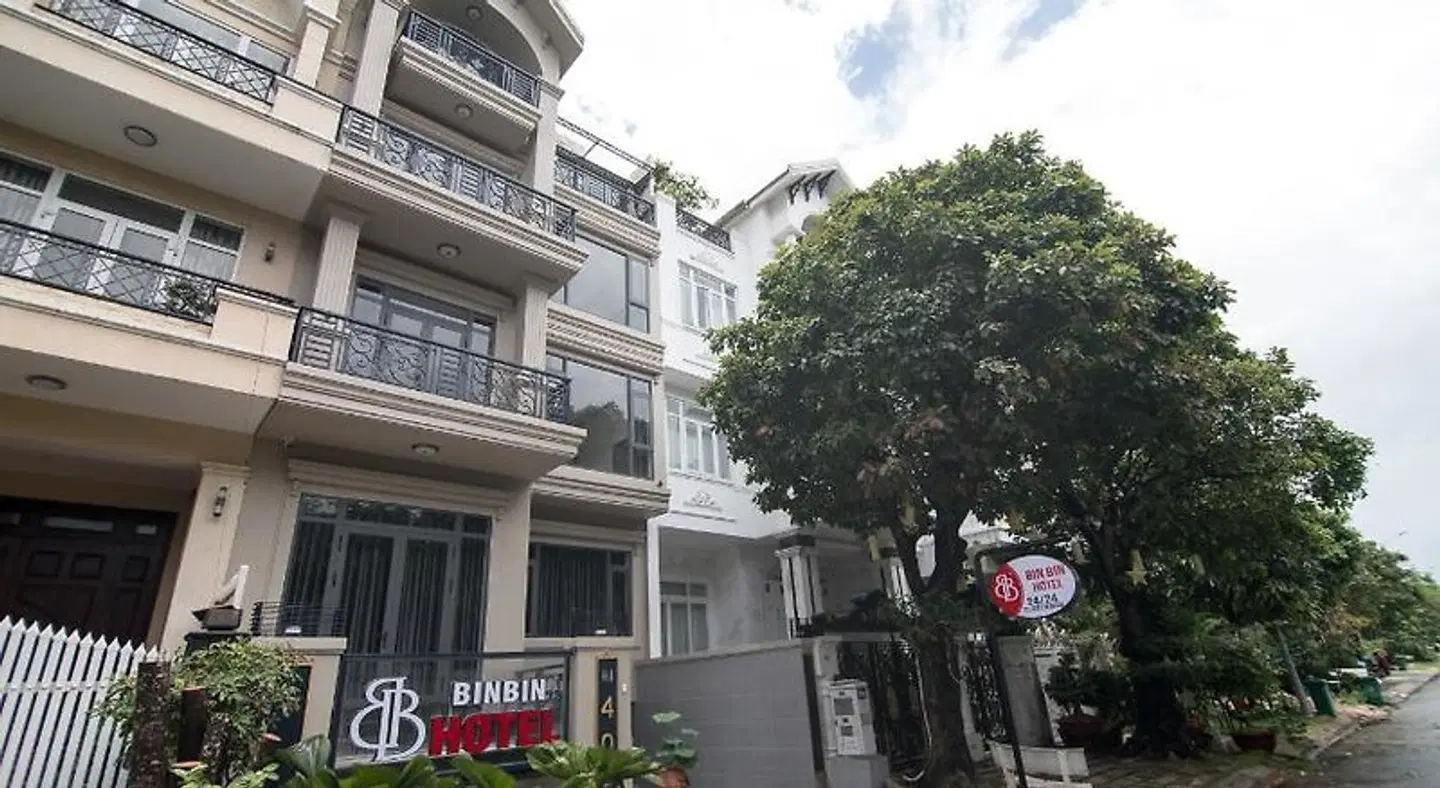 Bin Bin Hotel 7 - Near TON DUC THANG University EXTERIOR
