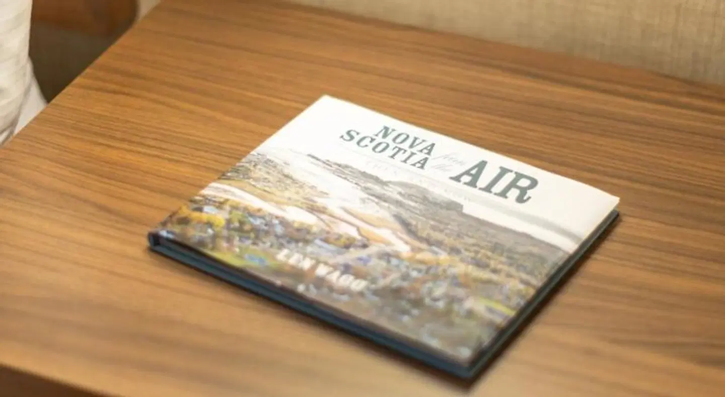 The Lord Nelson Hotel & Suites LOUNGE_LOBBY