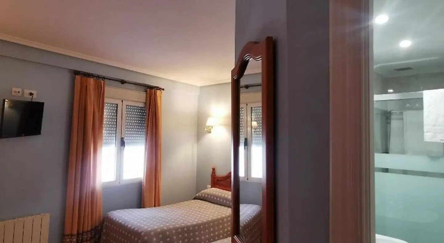 Pensión Arias Bilbao ROOM_EXAMPLE