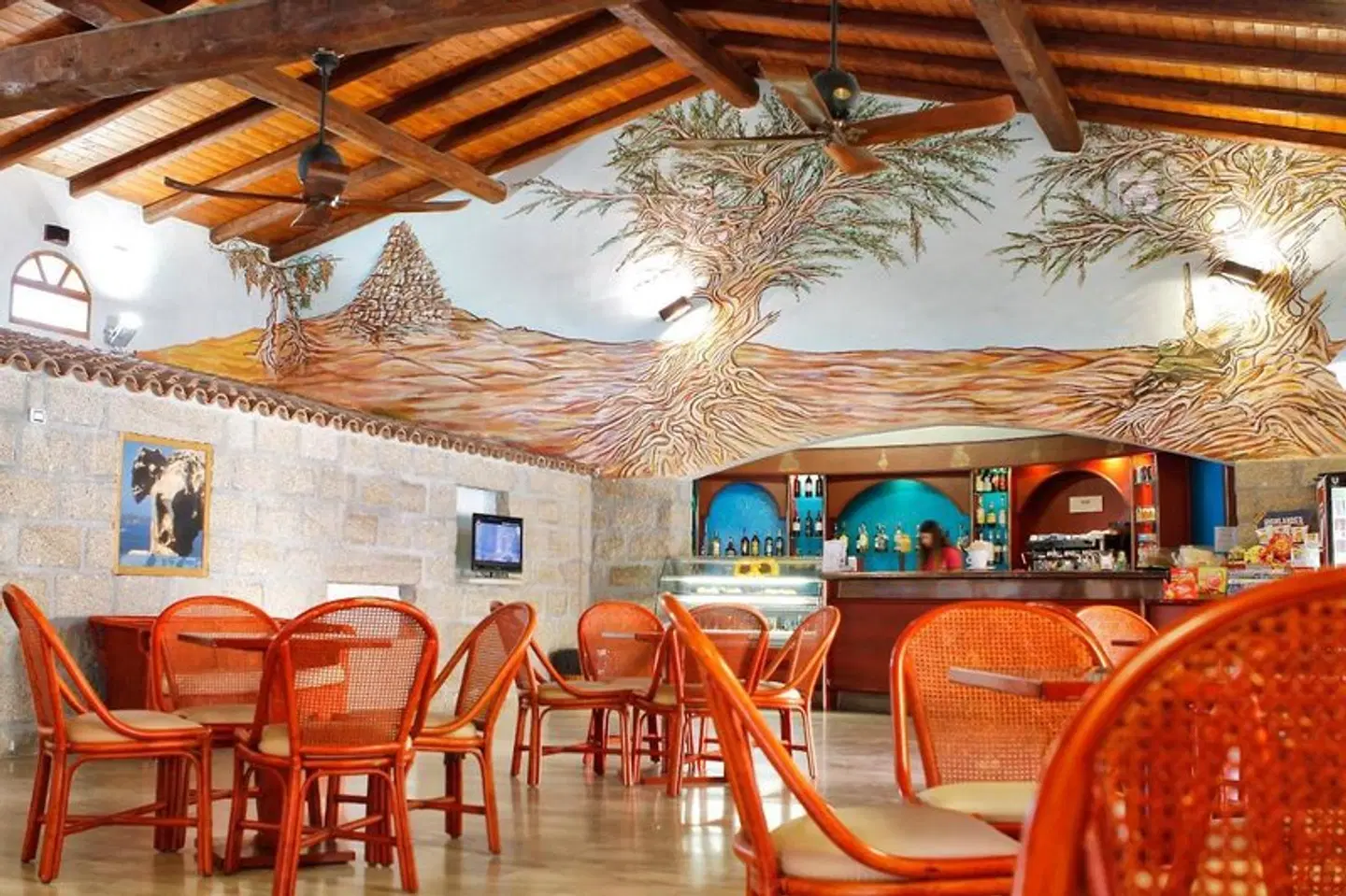 Club Esse Posada Beach Resort Bar