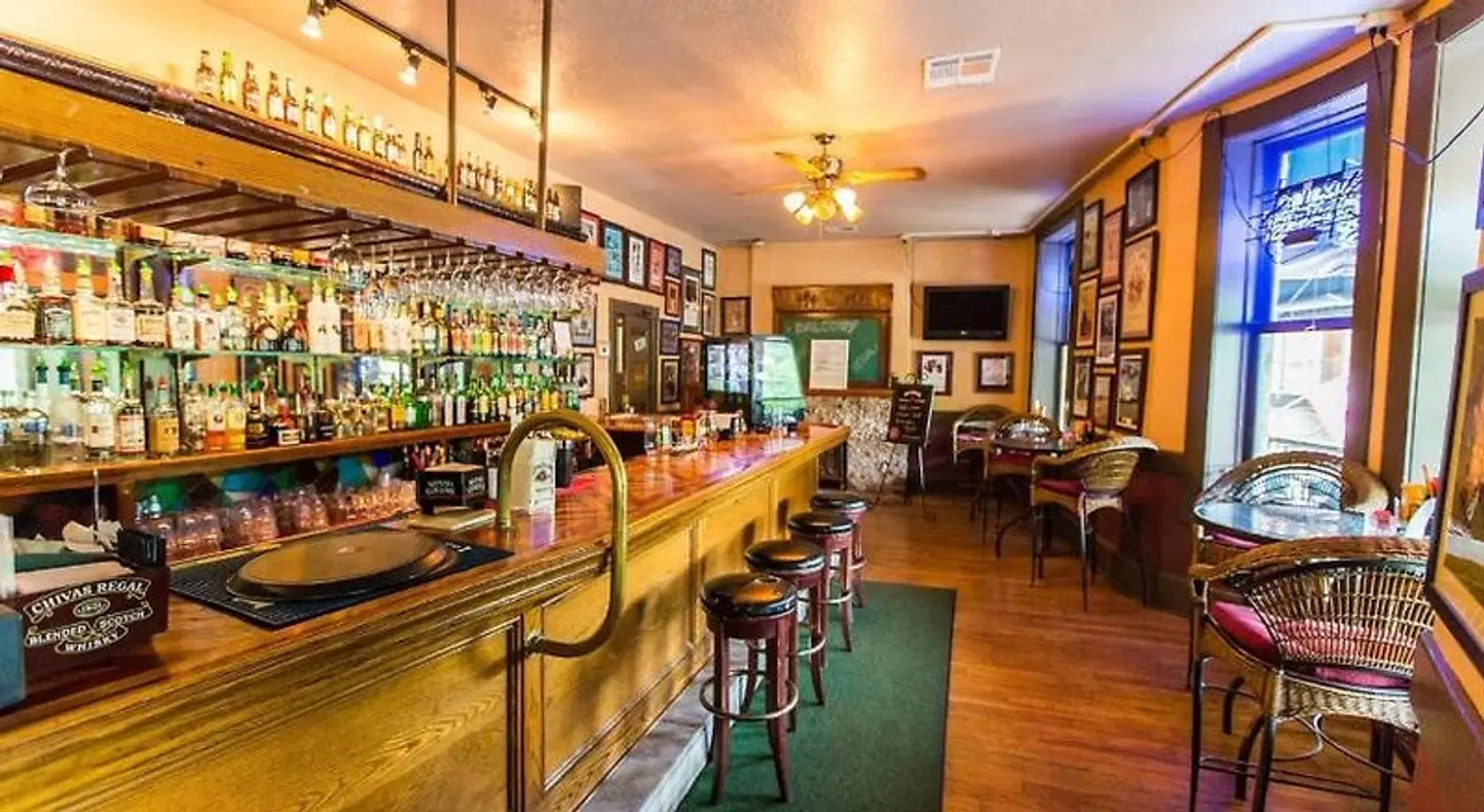 1905 Basin Park Hotel Bar