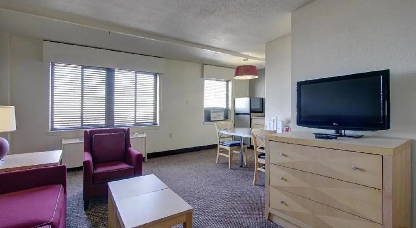 Inlet Tower Hotel & Suites ROOM_EXAMPLE