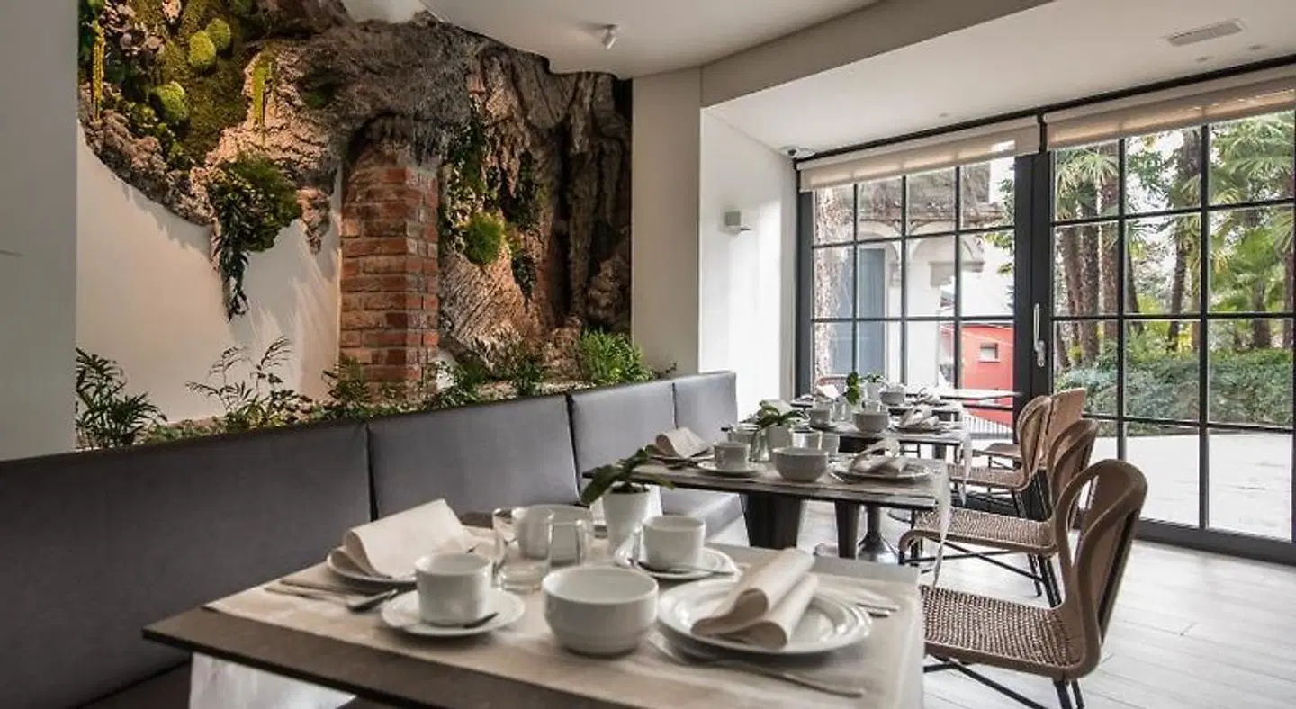 Villa Liberty - Lake Como Rooms & SPA Restaurant
