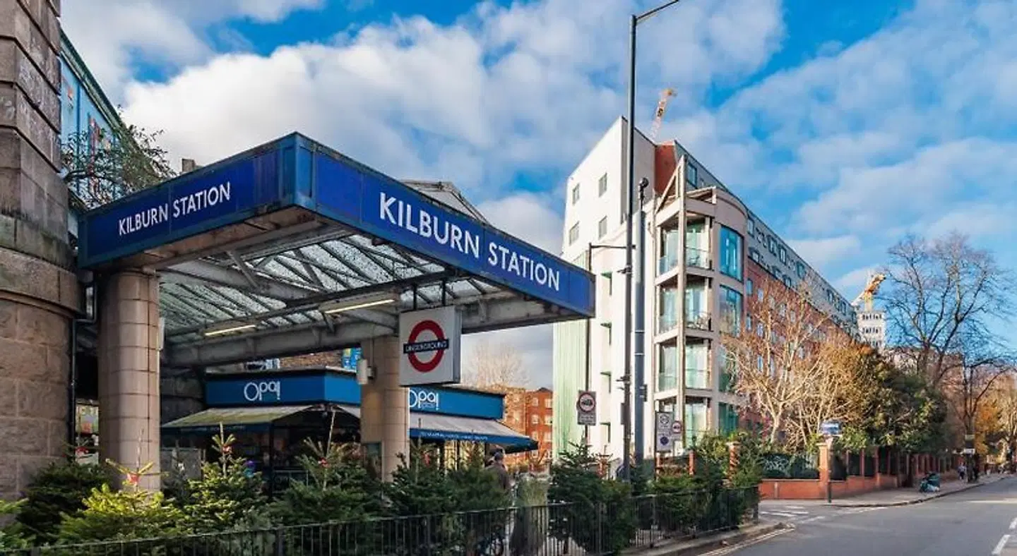 Hestia Travel London EXTERIOR