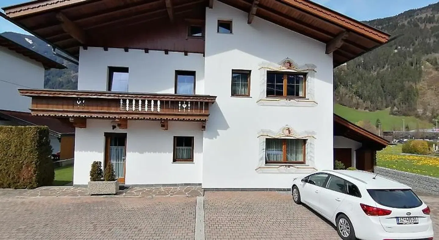 Gruber EXTERIOR