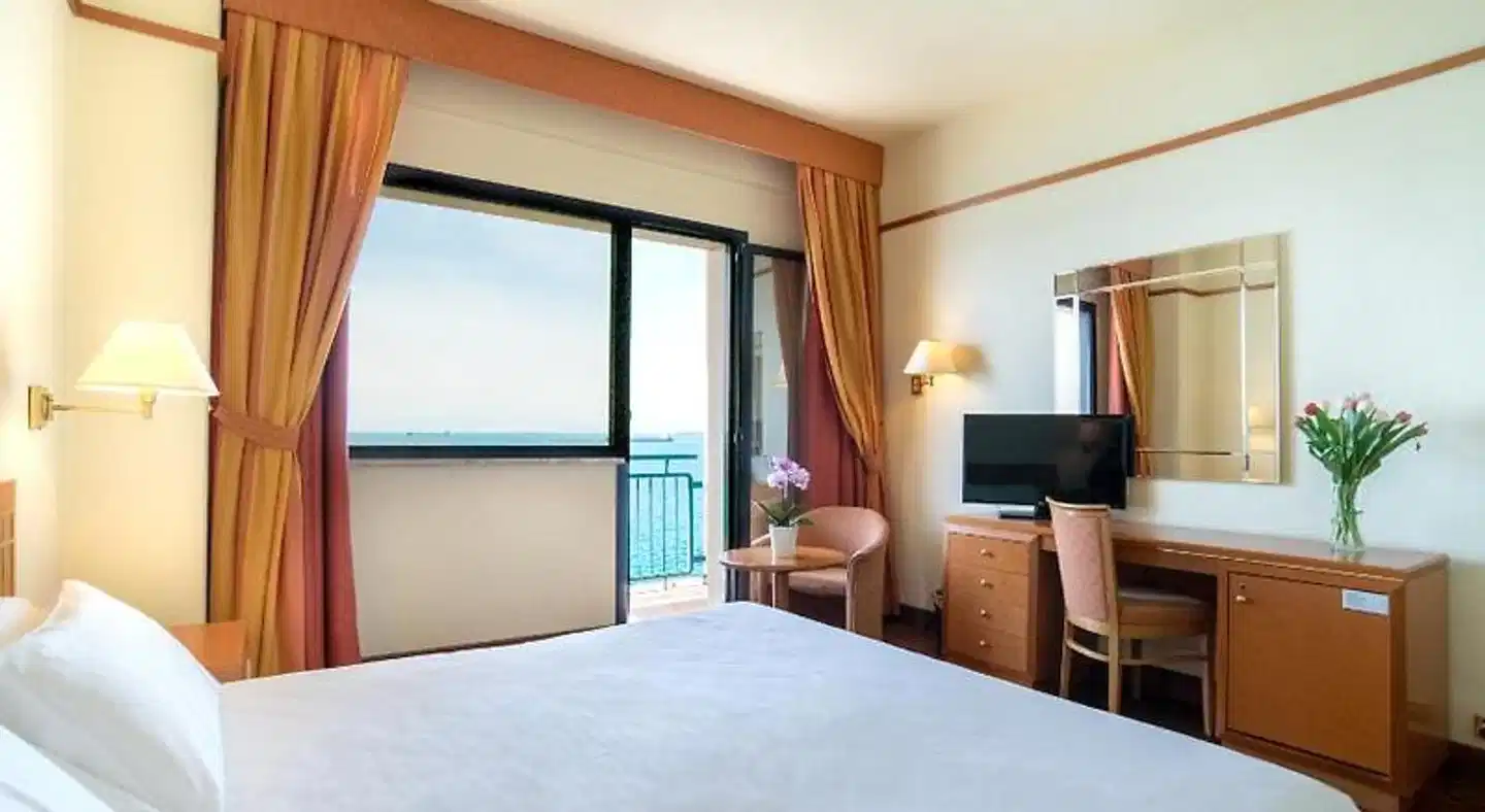 Mercure Delfino Taranto Wohnbeispiel