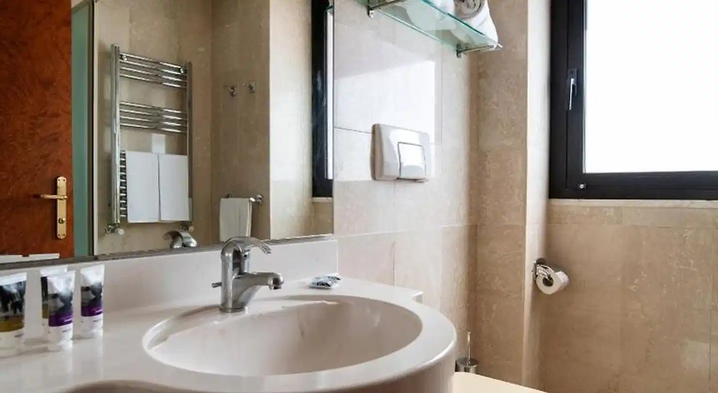 Mercure Delfino Taranto Badezimmer