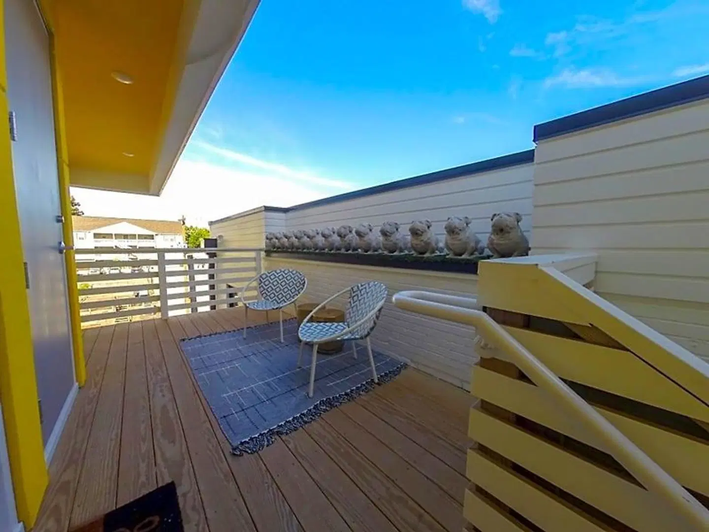 The Hive Terrasse
