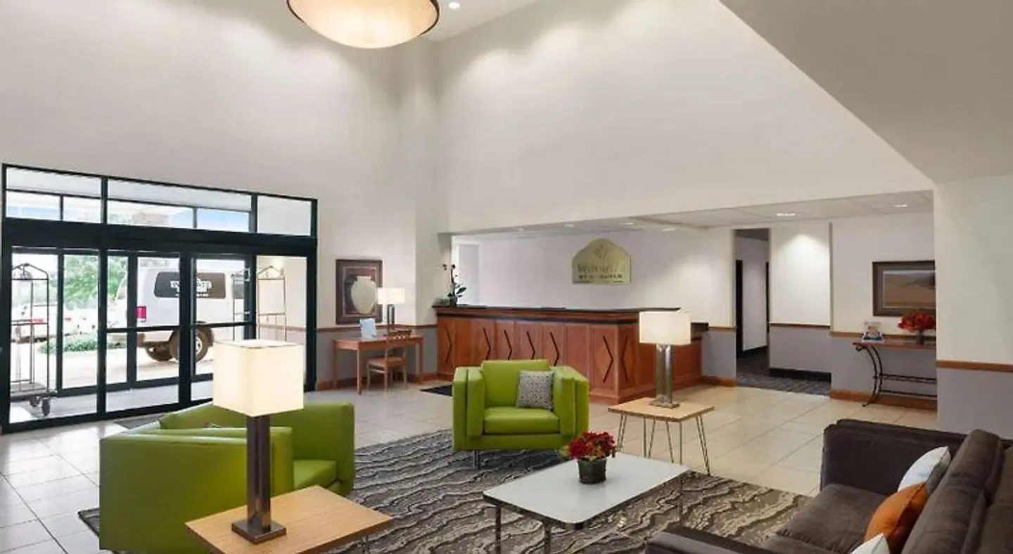 Wingate by Wyndham Bentonville Airport LOUNGE_LOBBY