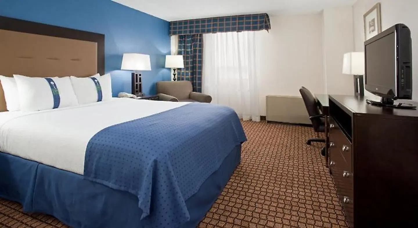 Ramada Plaza by Wyndham Sheridan Hotel & Convention Center ROOM_EXAMPLE