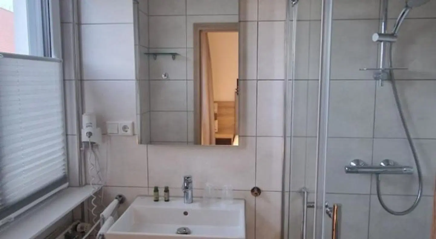 Schwarzer Adler Badezimmer