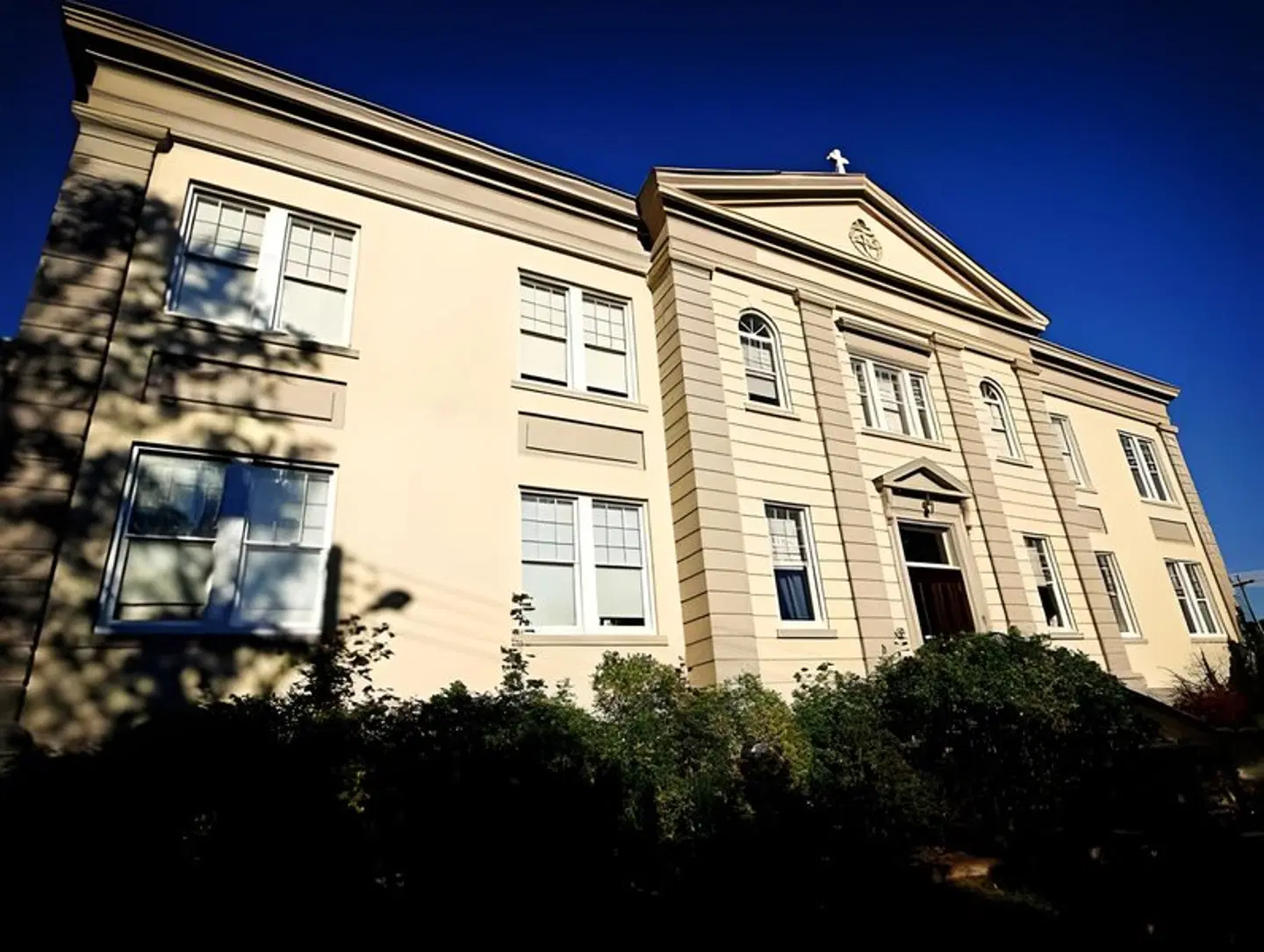 Monastery Spa & Suites EXTERIOR