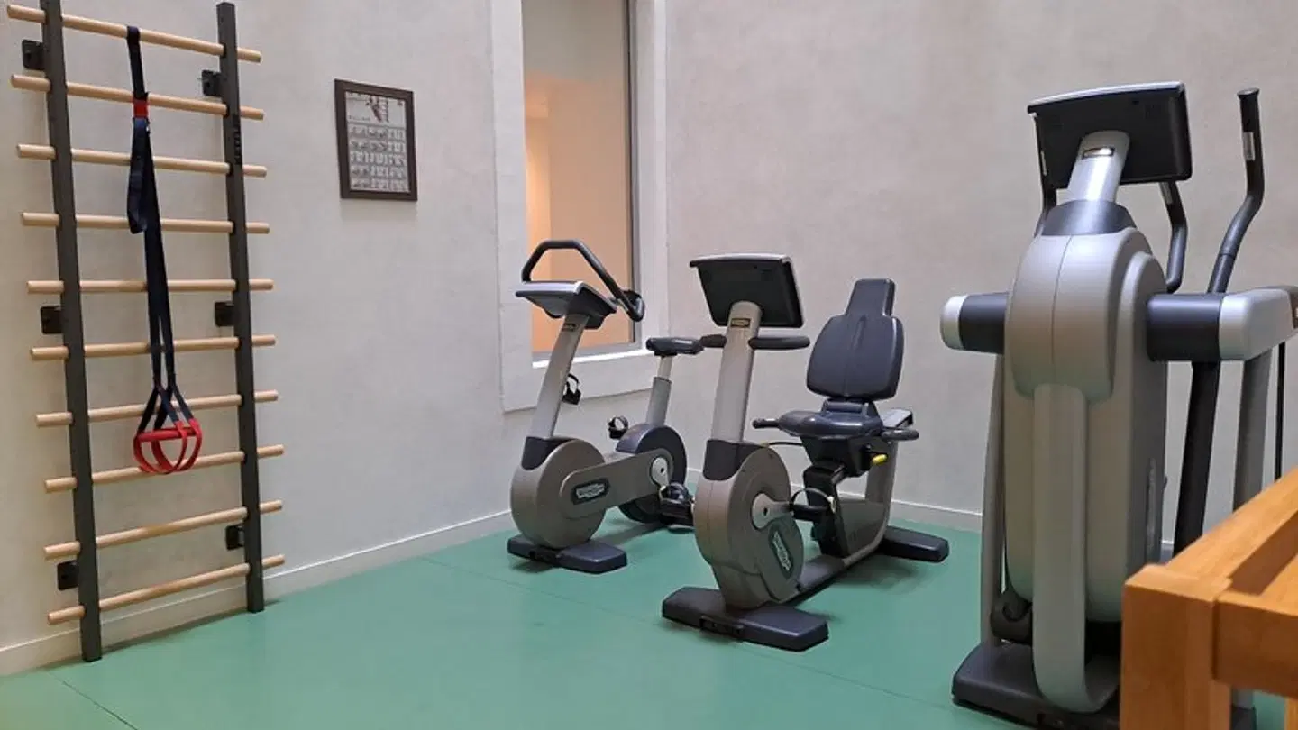 International & Terminus SPORTS_AND_LEISURE