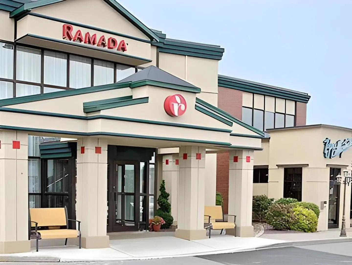 Ramada by Wyndham St. John's EXTERIOR