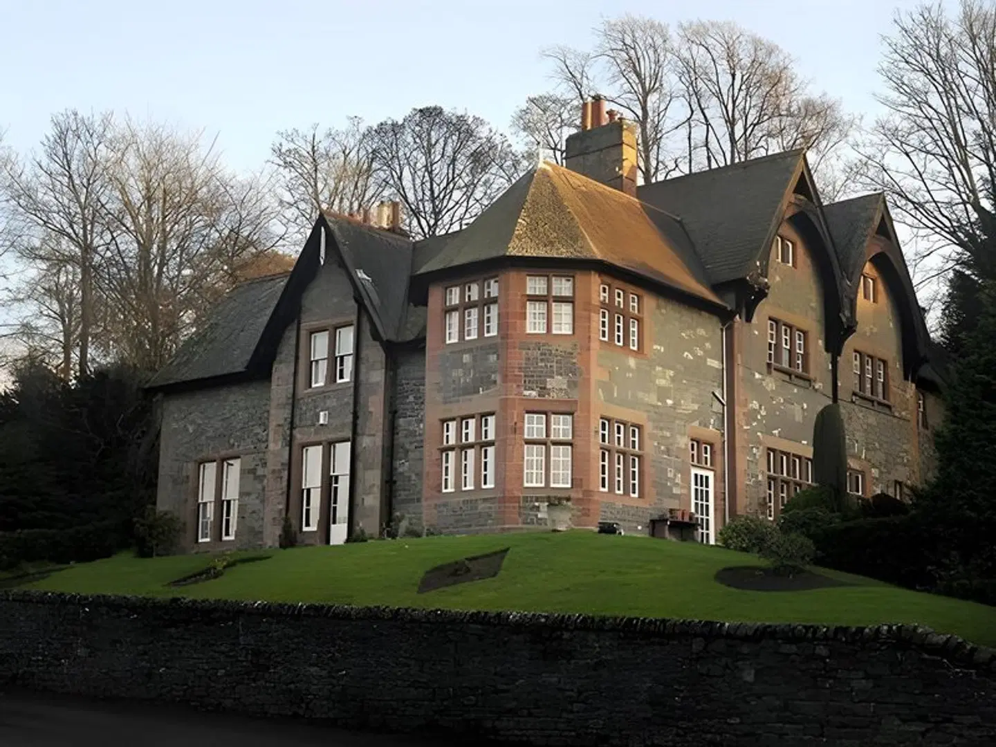 The Glen Hotel EXTERIOR