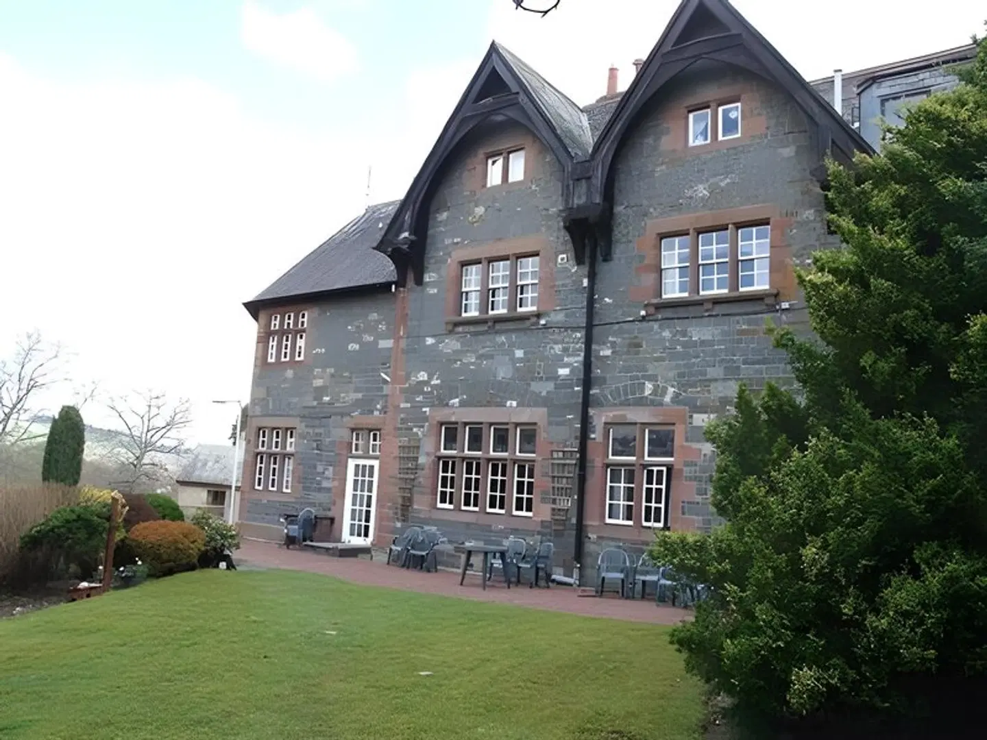 The Glen Hotel EXTERIOR