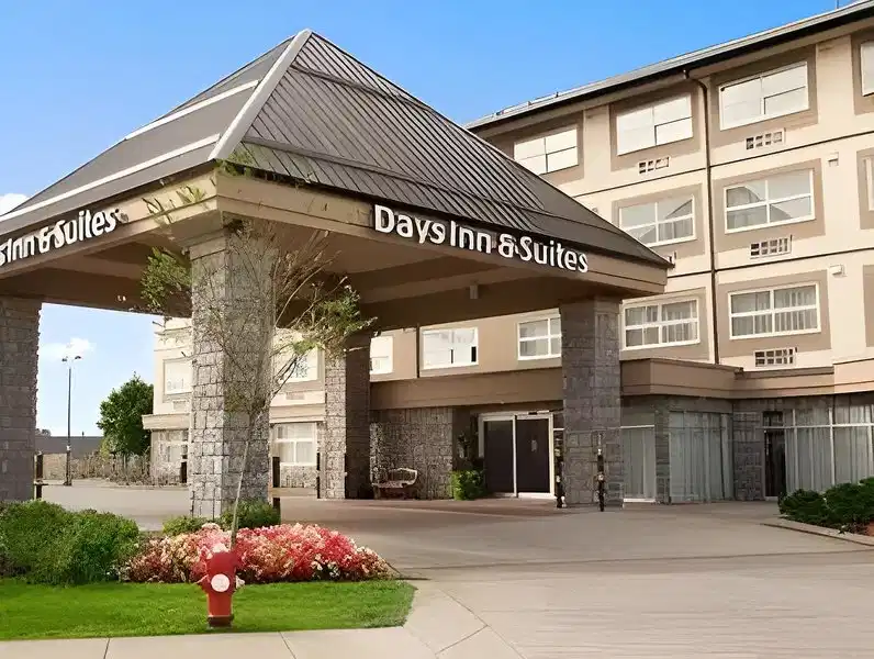 Days Inn & Suites by Wyndham Langley – Hotelfoto