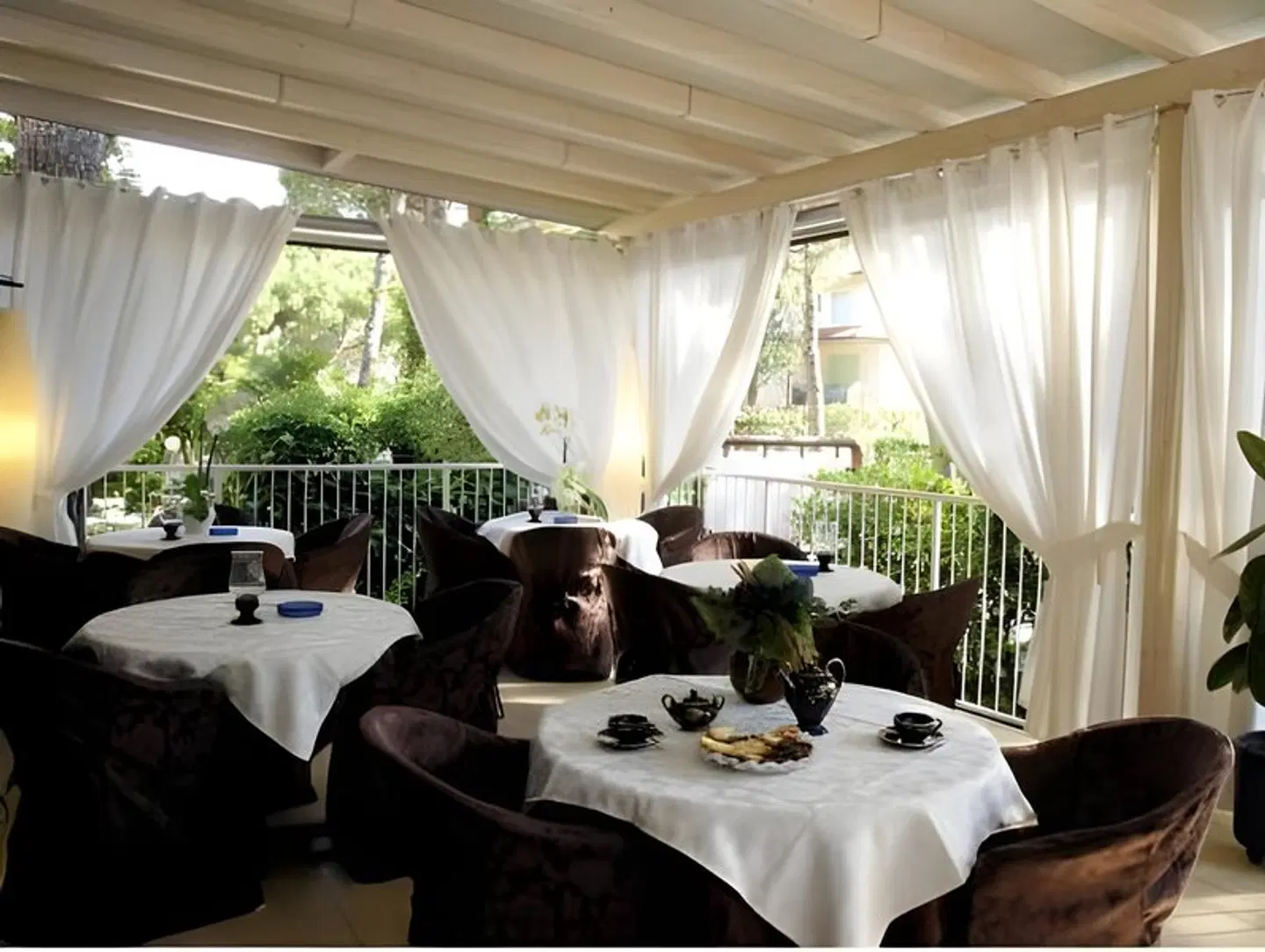 Loretta & Dependance Restaurant